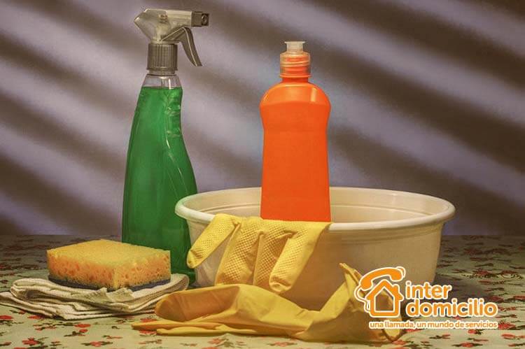 Vinagre de limpieza: cómo usarlo en casa